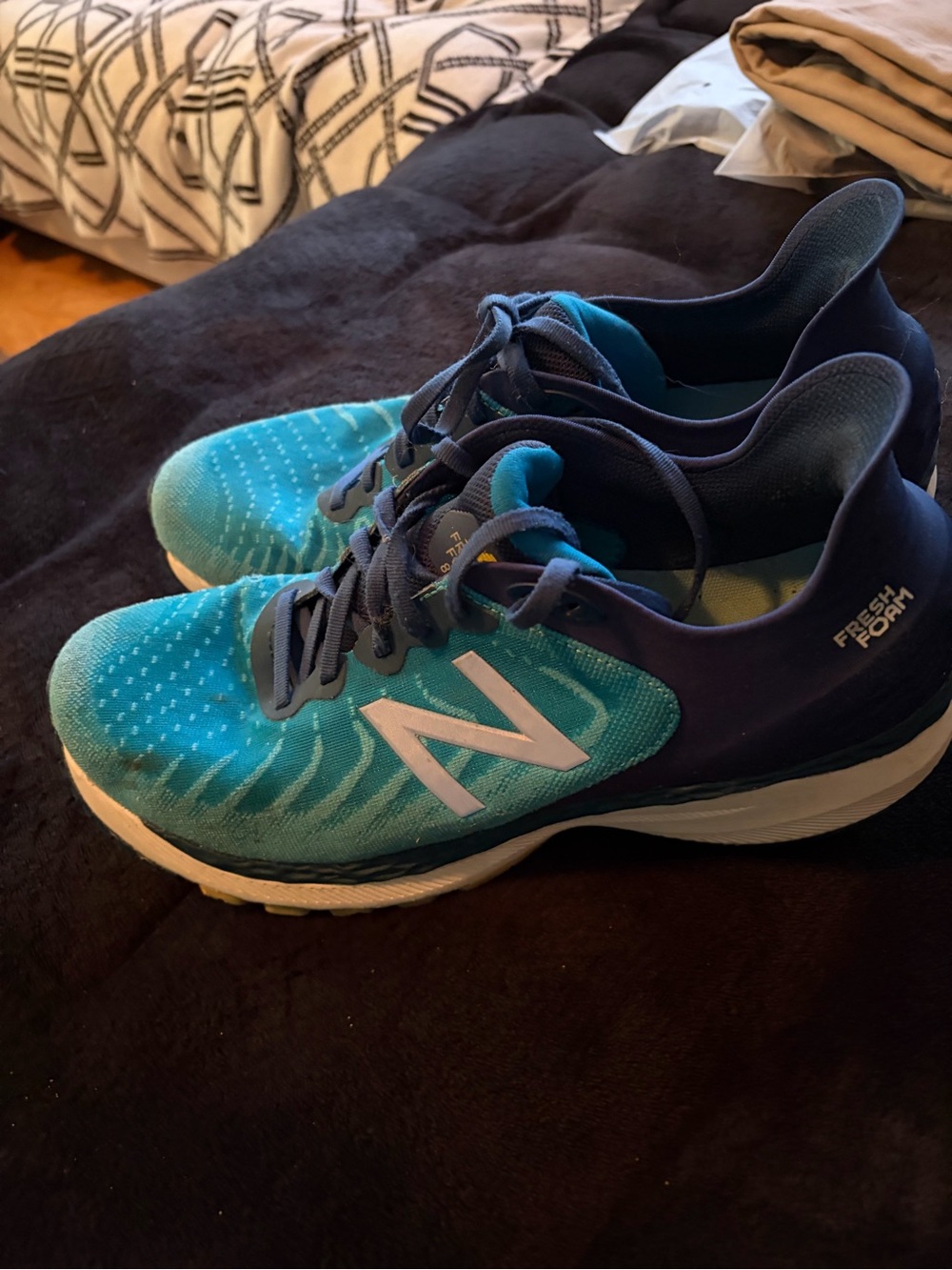 New Balance men’s Teal and Navy Fresh Foam Running Sneakers